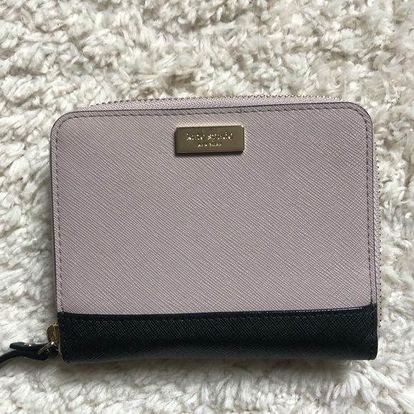 NWT kate spade wallet - Picture 5 of 6